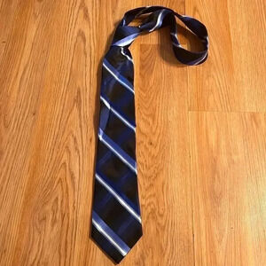 Arrow Silk Tie